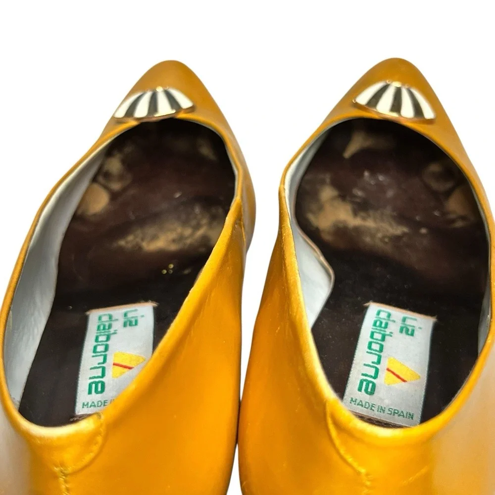Vtg Mustard Yellow Leather Pumps Sz‎ 9.5 M Art Deco Shell Detail 2.5